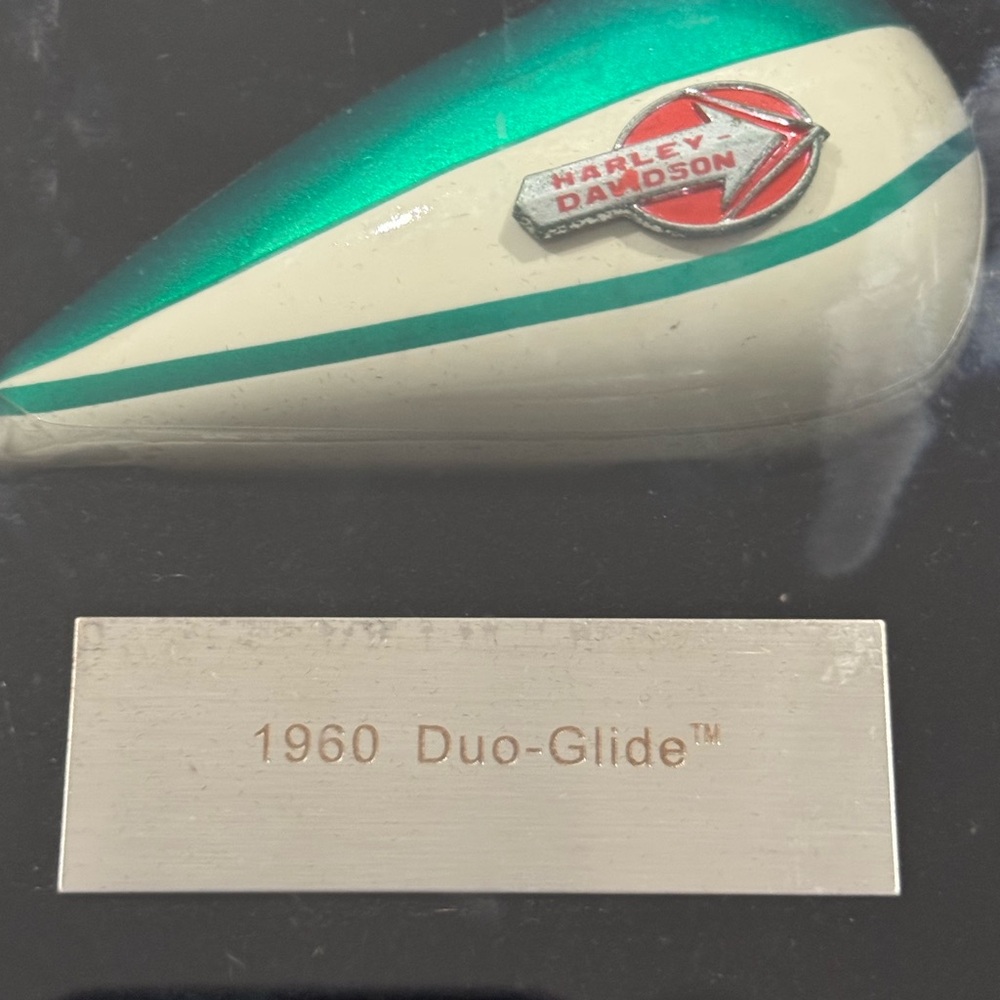 Harley-Davidson Gas Tank Set Dhadow Box - Picture 3 of 8